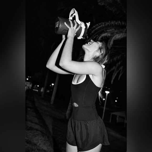 People Movement Righteous Runsie NWT Raspberry Pink Size L - Picture 4 of 5